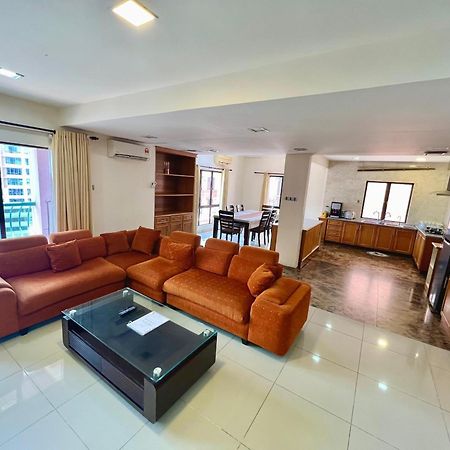 Penthouse Marina Court Vacation Home 4 Bedrooms Kota Kinabalu 14Pax ภายนอก รูปภาพ